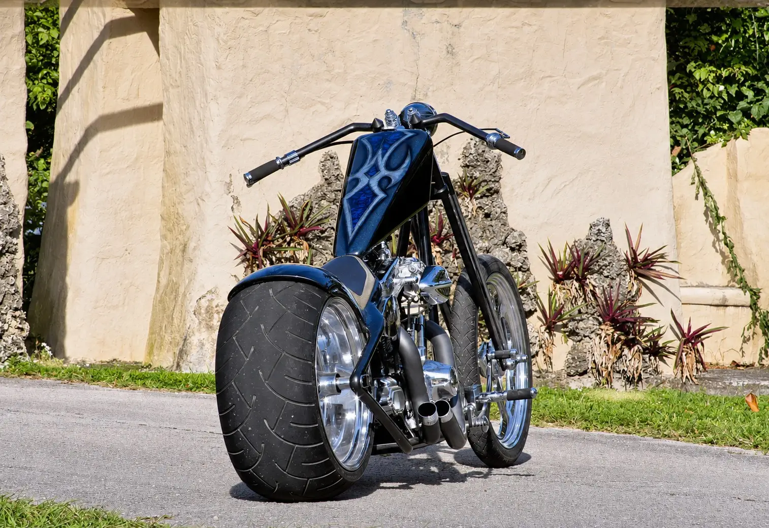 Warrior, Custom-Umbau von Ultimate Bikes